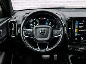 Volvo XC40 thumbnail 3