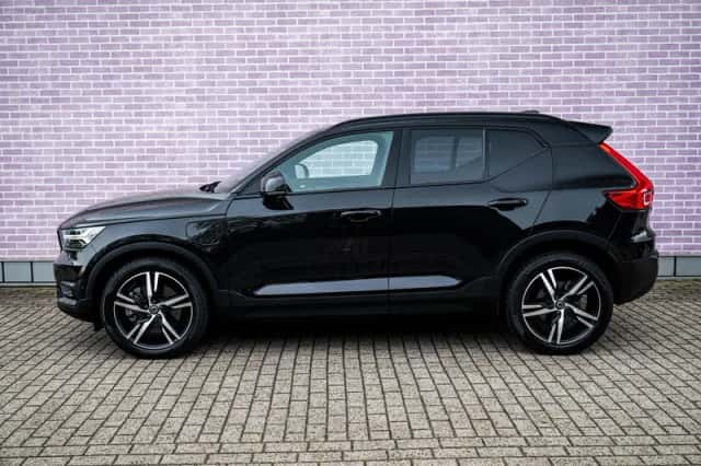Volvo XC40 (2021) thumbnail 4