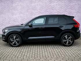 Volvo XC40 thumbnail 4