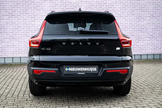 Volvo XC40 (2021) thumbnail 9