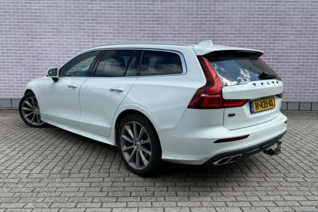 Volvo V60 (2020) thumbnail 4