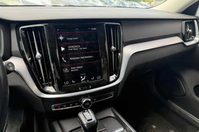 Volvo V60 (2020) thumbnail 5