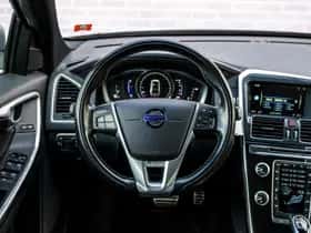 Volvo XC60 thumbnail 2