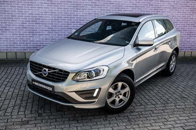 Volvo XC60 (2016) thumbnail 15