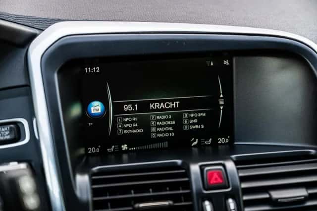 Volvo XC60 (2016) thumbnail 19