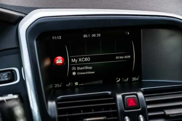 Volvo XC60 (2016) thumbnail 20