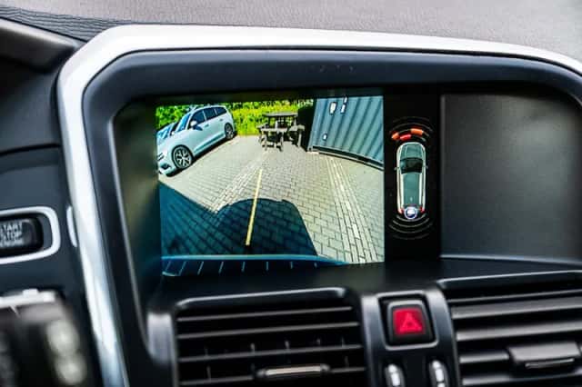 Volvo XC60 (2016) thumbnail 21