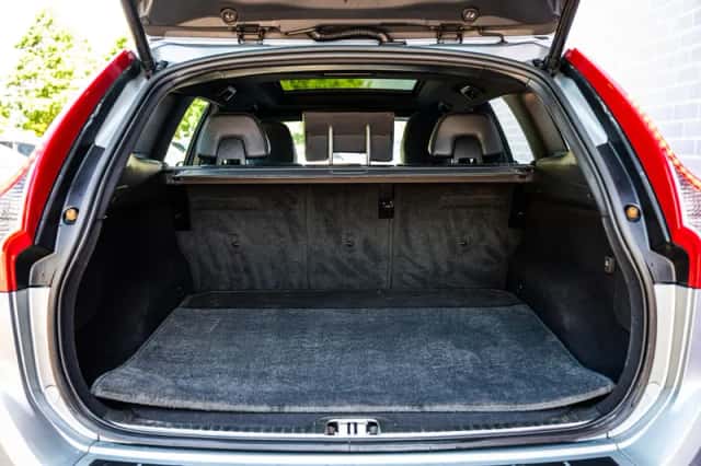 Volvo XC60 (2016) thumbnail 31