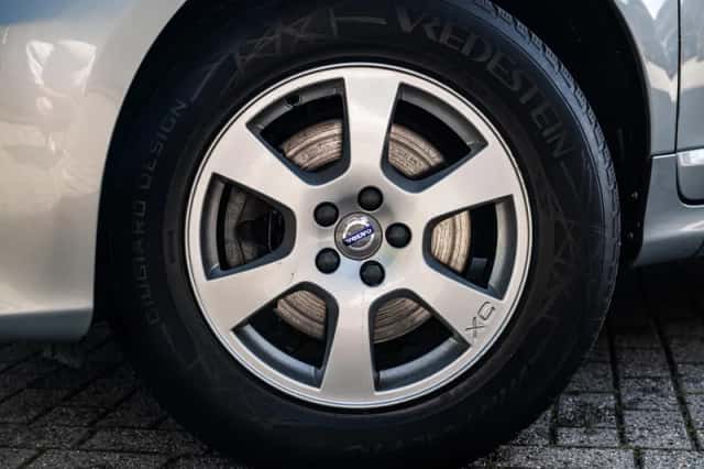 Volvo XC60 (2016) thumbnail 37