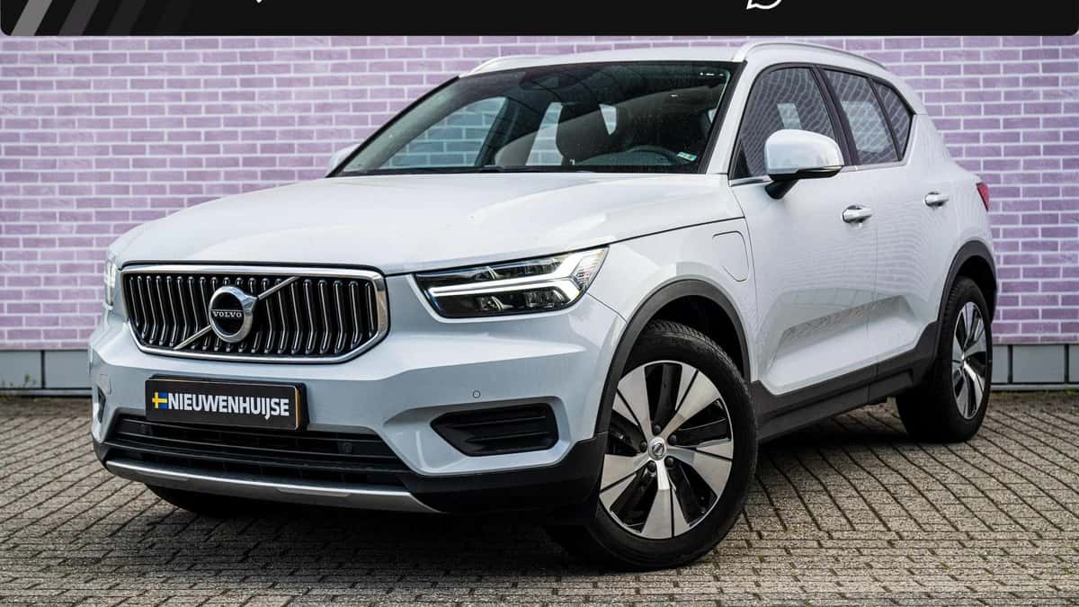 Volvo XC40 — foto 1