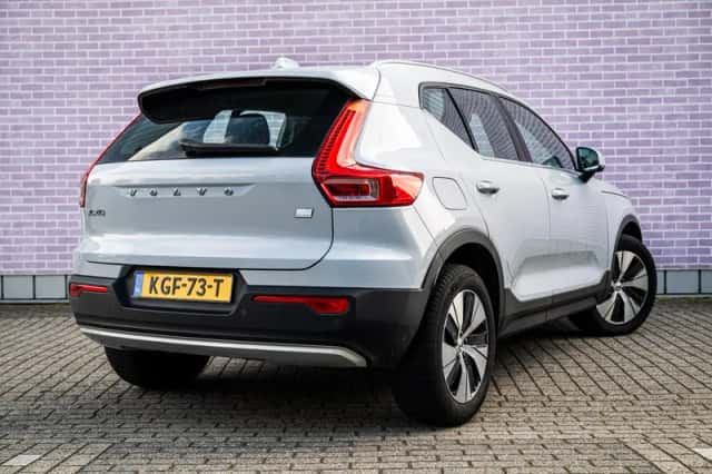 Volvo XC40 (2022) thumbnail 2