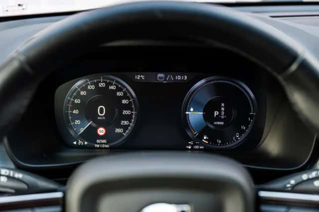 Volvo XC40 (2022) thumbnail 13