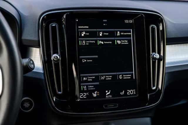 Volvo XC40 (2022) thumbnail 19