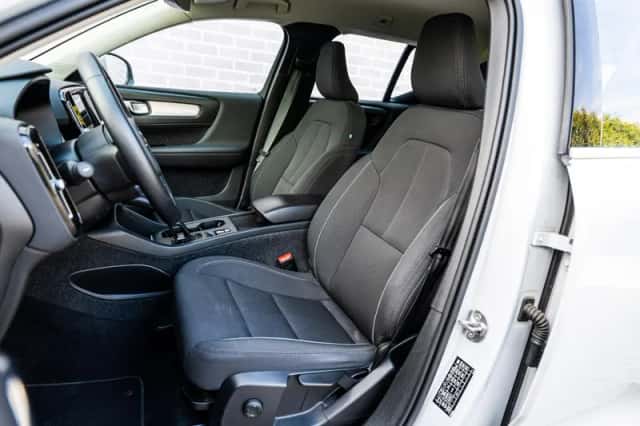 Volvo XC40 (2022) thumbnail 7