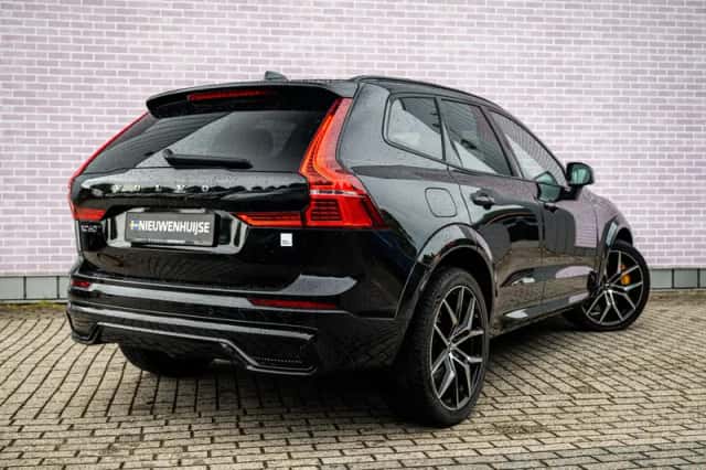 Volvo XC60 (2023) thumbnail 2