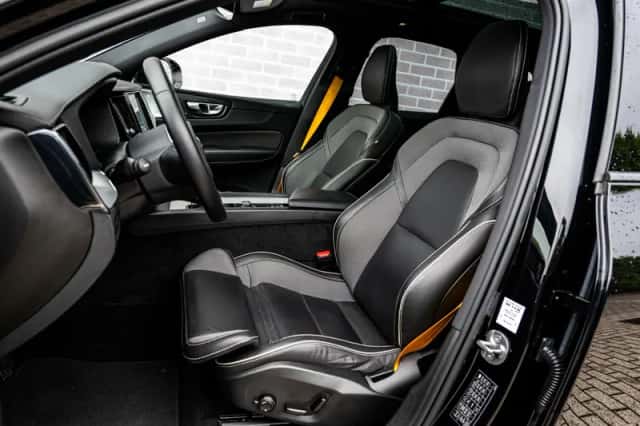 Volvo XC60 (2023) thumbnail 6