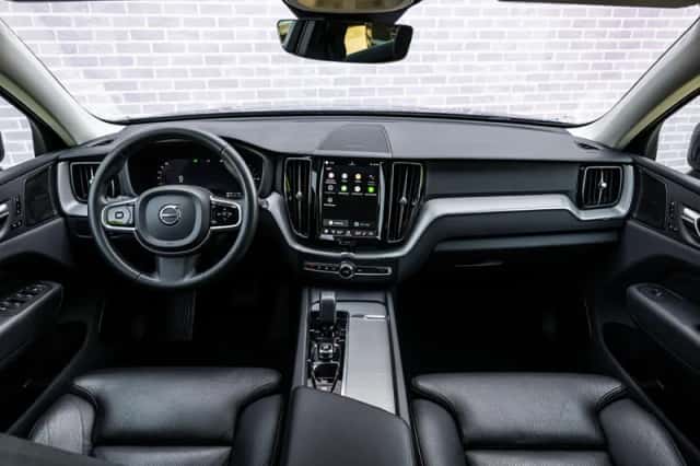 Volvo XC60 (2022) thumbnail 5