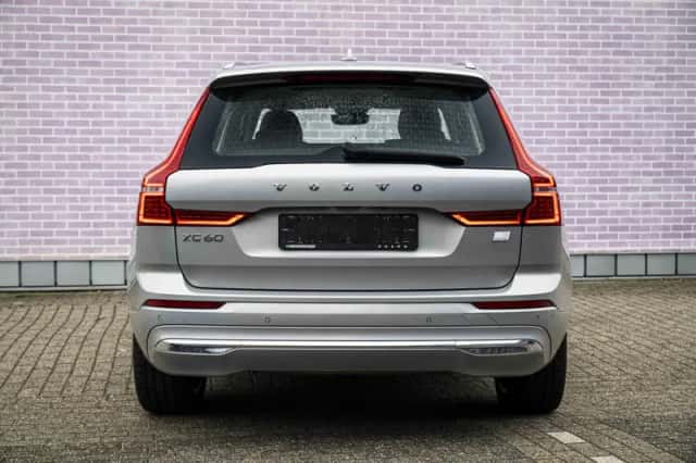 Volvo XC60 (2023) thumbnail 11