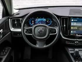 Volvo XC60 thumbnail 3
