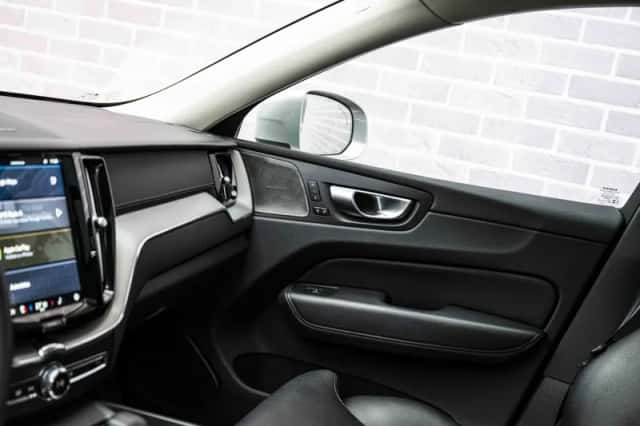 Volvo XC60 (2023) thumbnail 33