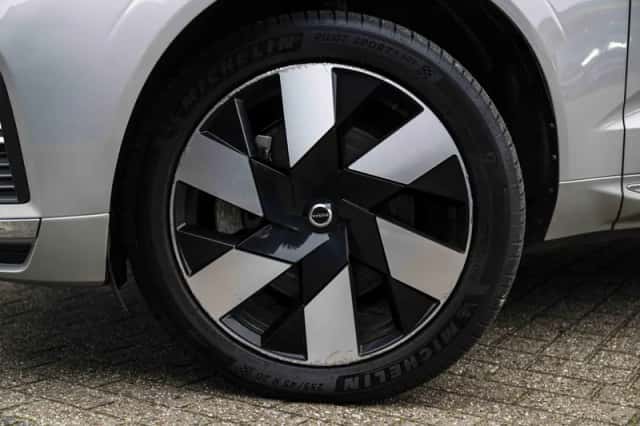 Volvo XC60 (2023) thumbnail 38