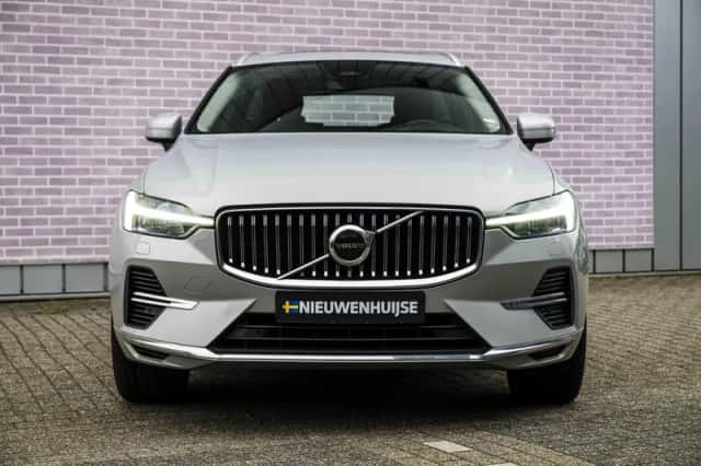 Volvo XC60 (2023) thumbnail 10