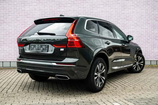 Volvo XC60 (2020) thumbnail 2