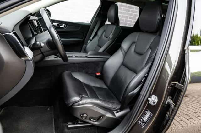 Volvo XC60 (2020) thumbnail 6