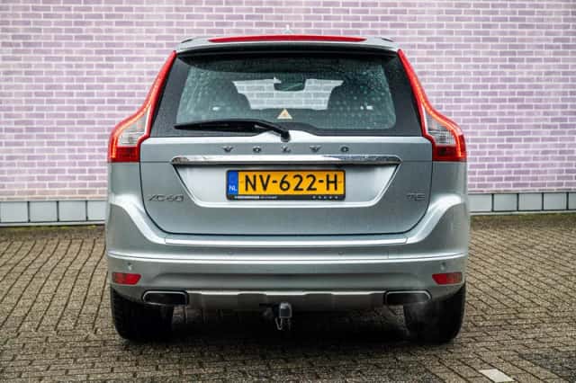 Volvo XC60 (2017) thumbnail 11