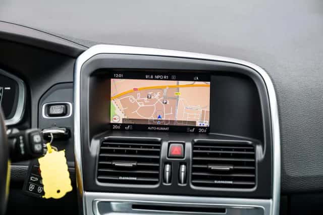Volvo XC60 (2017) thumbnail 13