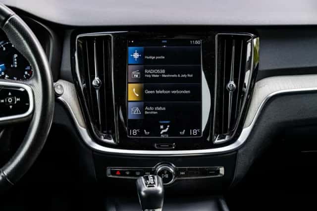 Volvo V60 (2019) thumbnail 11