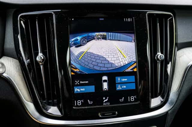 Volvo V60 (2019) thumbnail 19