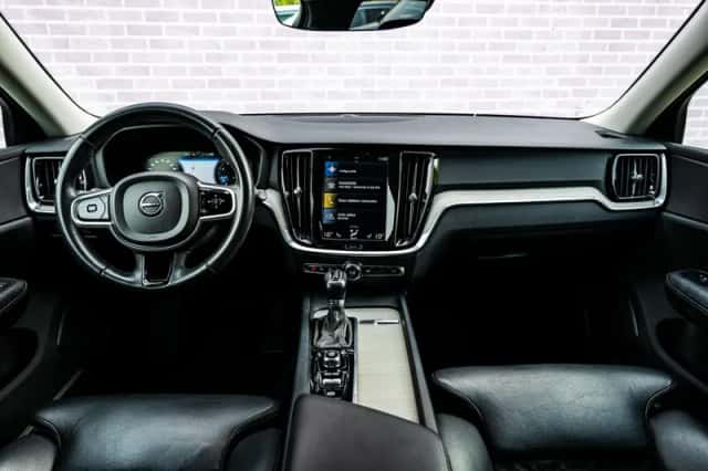 Volvo V60 (2019) thumbnail 5