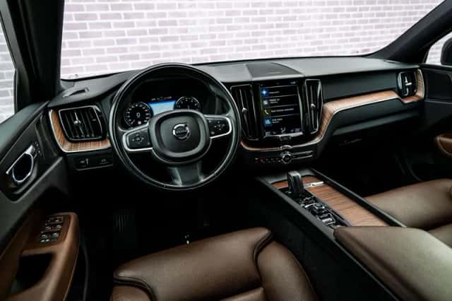 Volvo XC60 (2021) thumbnail 11