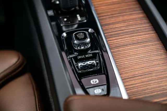 Volvo XC60 (2021) thumbnail 23