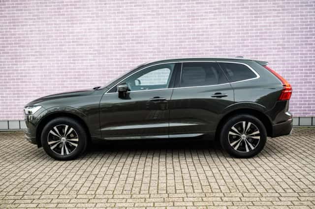 Volvo XC60 (2021) thumbnail 4