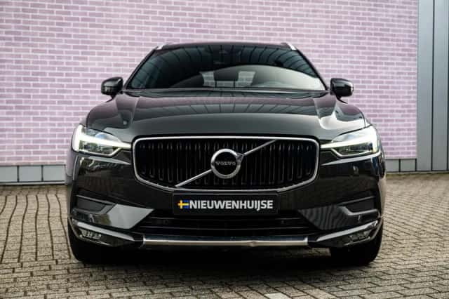 Volvo XC60 (2021) thumbnail 9