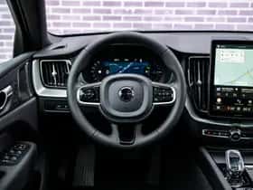Volvo XC60 thumbnail 35