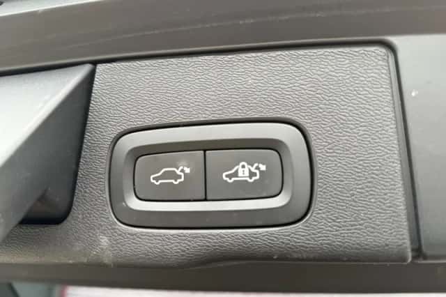 Volvo XC60 (2021) thumbnail 15