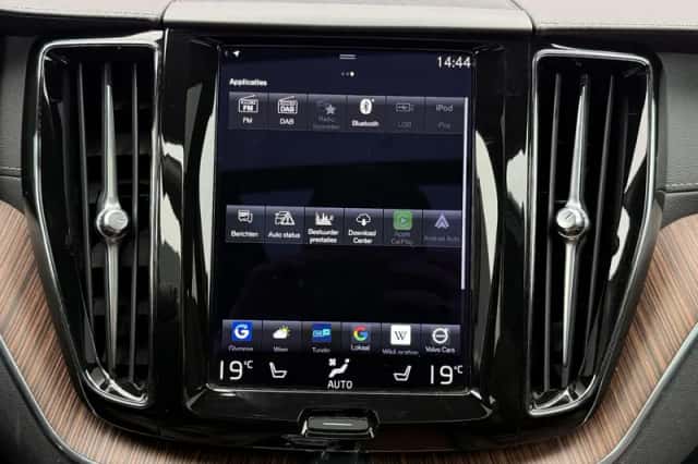 Volvo XC60 (2021) thumbnail 17