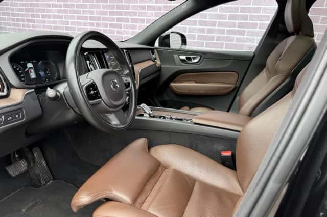 Volvo XC60 (2021) thumbnail 4