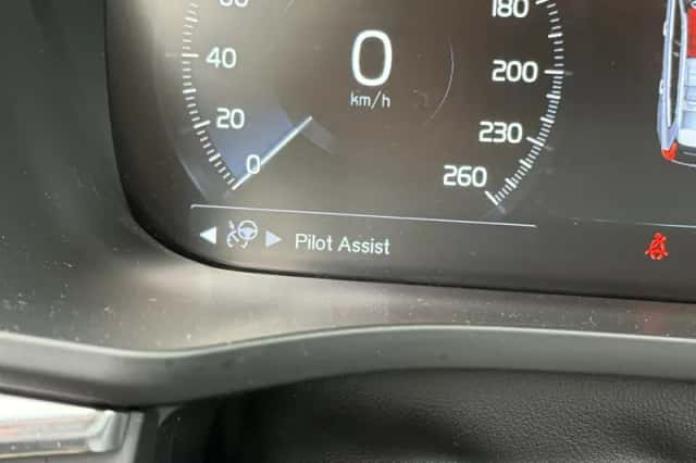 Volvo XC60 (2021) thumbnail 31