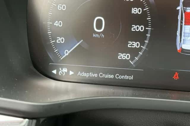 Volvo XC60 (2021) thumbnail 32