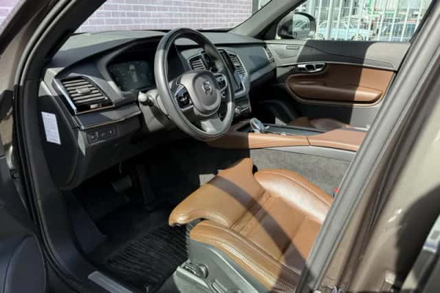 Volvo XC90 (2021) thumbnail 16