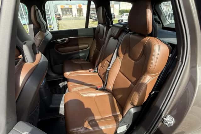 Volvo XC90 (2021) thumbnail 18