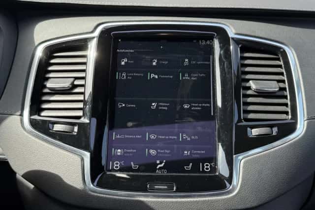 Volvo XC90 (2021) thumbnail 22