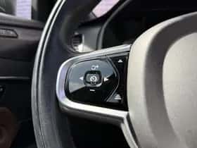 Volvo XC90 thumbnail 24