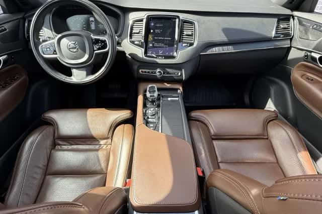 Volvo XC90 (2021) thumbnail 5