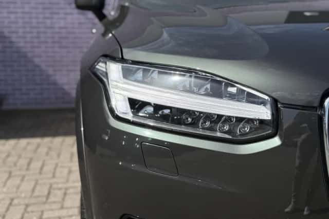 Volvo XC90 (2021) thumbnail 10