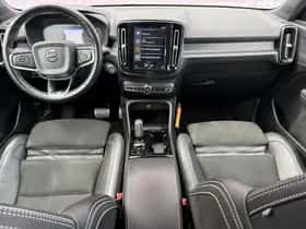 Volvo XC40 thumbnail 5